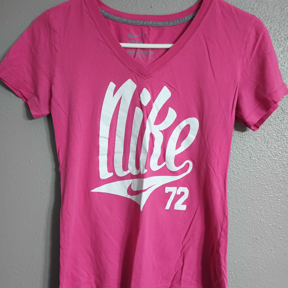 Nike Women's Pink V-Neck Top Size Medium